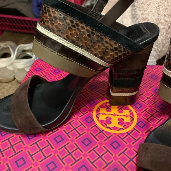 Tory Burch wedges size 7 - Picture 2 of 6